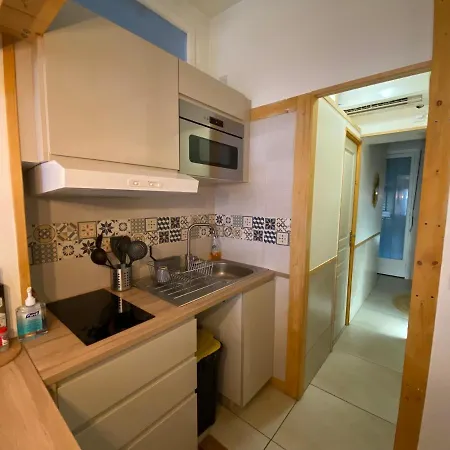 Proche De La Vieille Et Des Plages, Et Parking Gratuit ! * Антіб